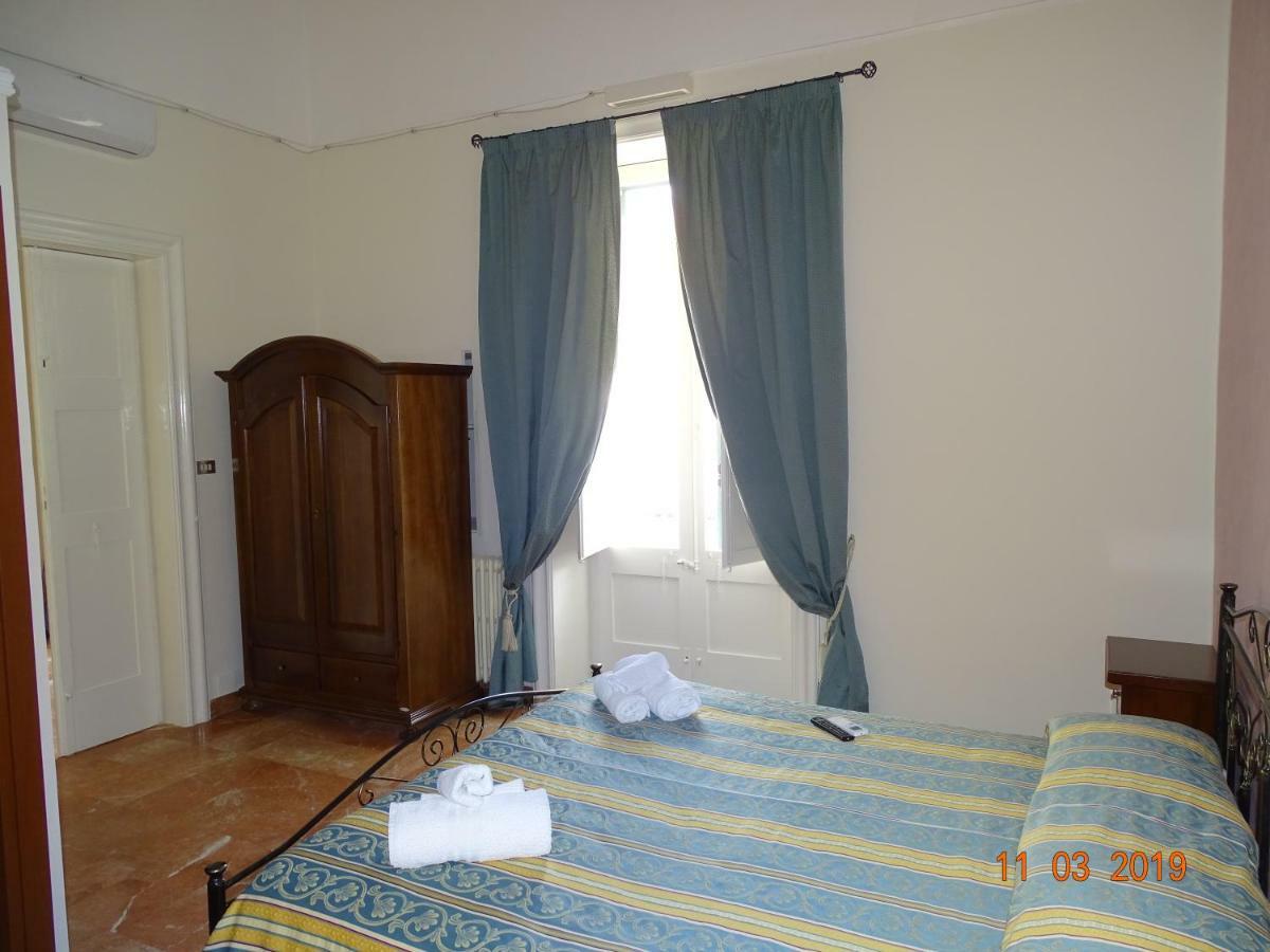 B&B New Antico Palazzo Parabita Exterior foto